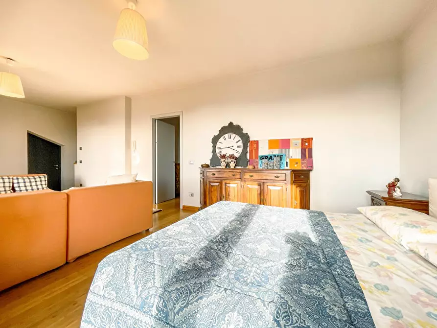 Immagine 25 di Villa in vendita  in Via Luigi Cadorna n.7 a Lesa