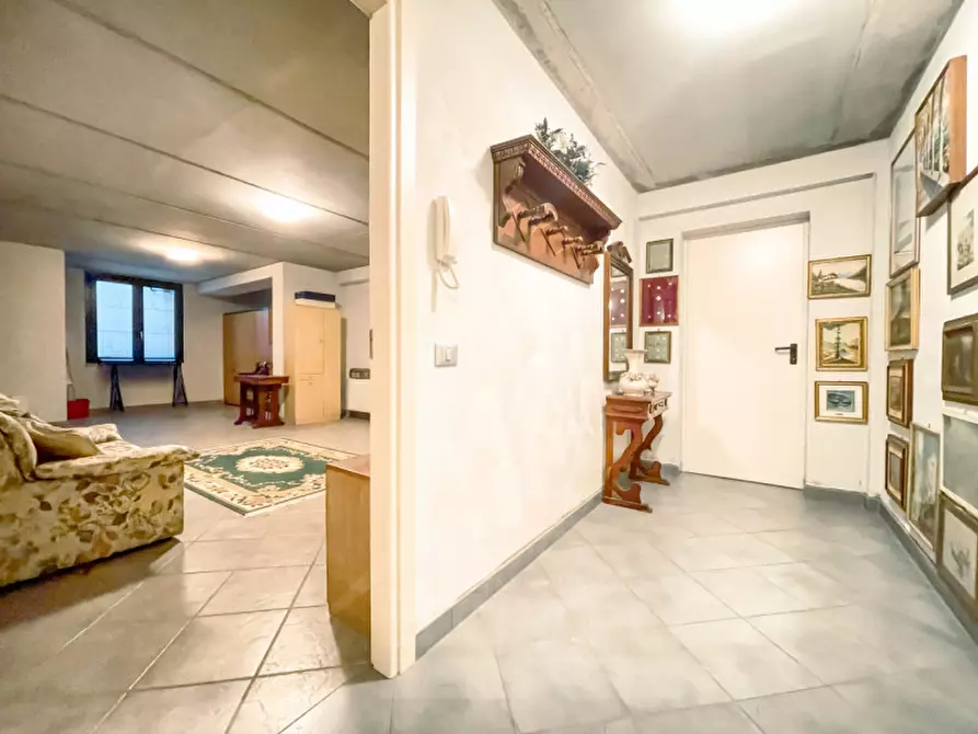 Immagine 33 di Villa in vendita  in Via Luigi Cadorna n.7 a Lesa