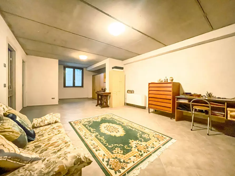 Immagine 34 di Villa in vendita  in Via Luigi Cadorna n.7 a Lesa