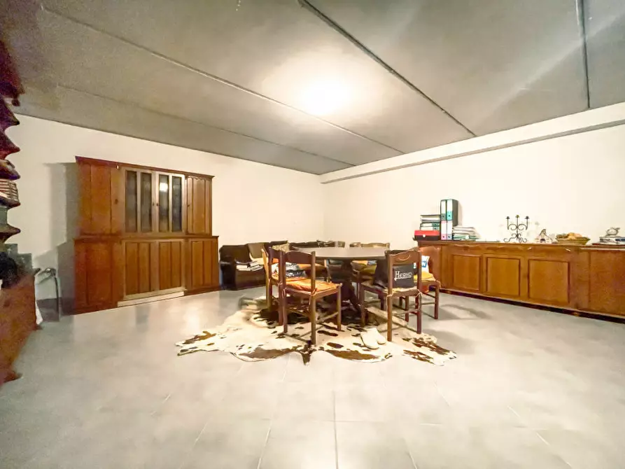 Immagine 40 di Villa in vendita  in Via Luigi Cadorna n.7 a Lesa