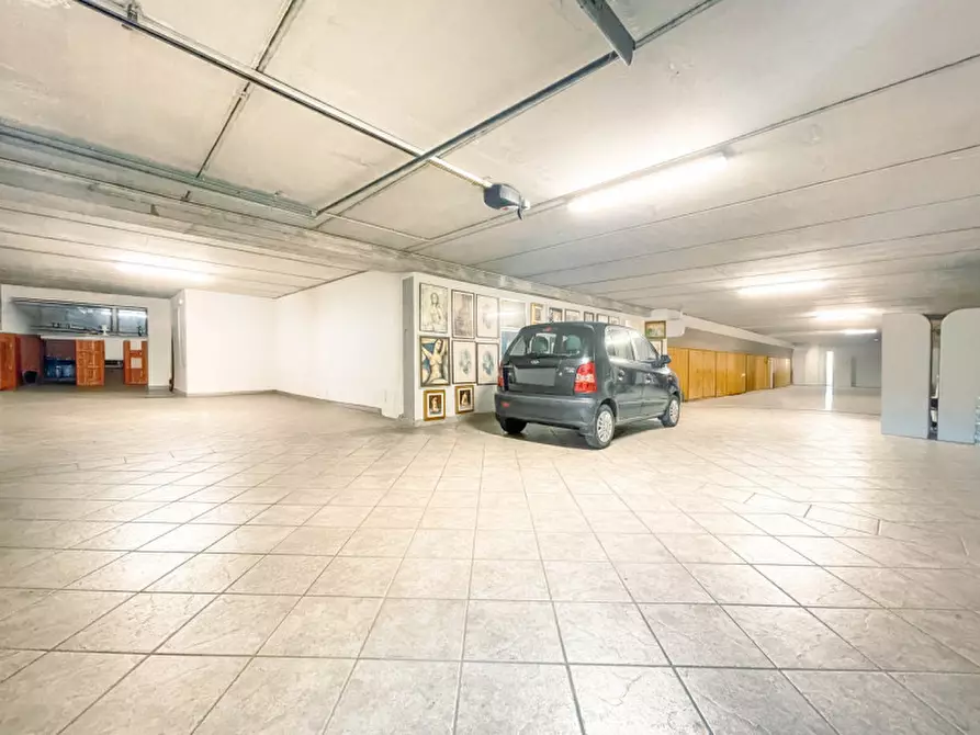 Immagine 42 di Villa in vendita  in Via Luigi Cadorna n.7 a Lesa