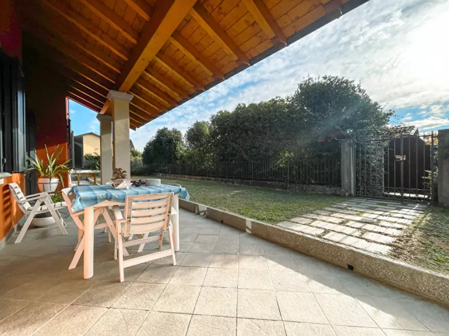 Immagine 44 di Villa in vendita  in Via Luigi Cadorna n.7 a Lesa