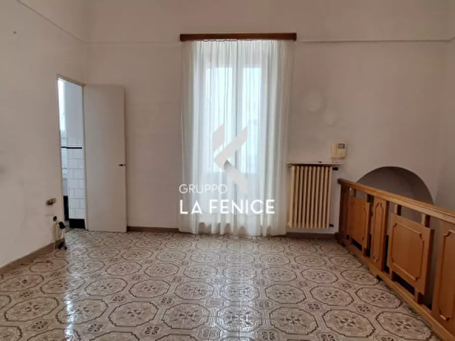 Immagine 3 di Casa indipendente in vendita  in Via Cesare Battisti a Locorotondo