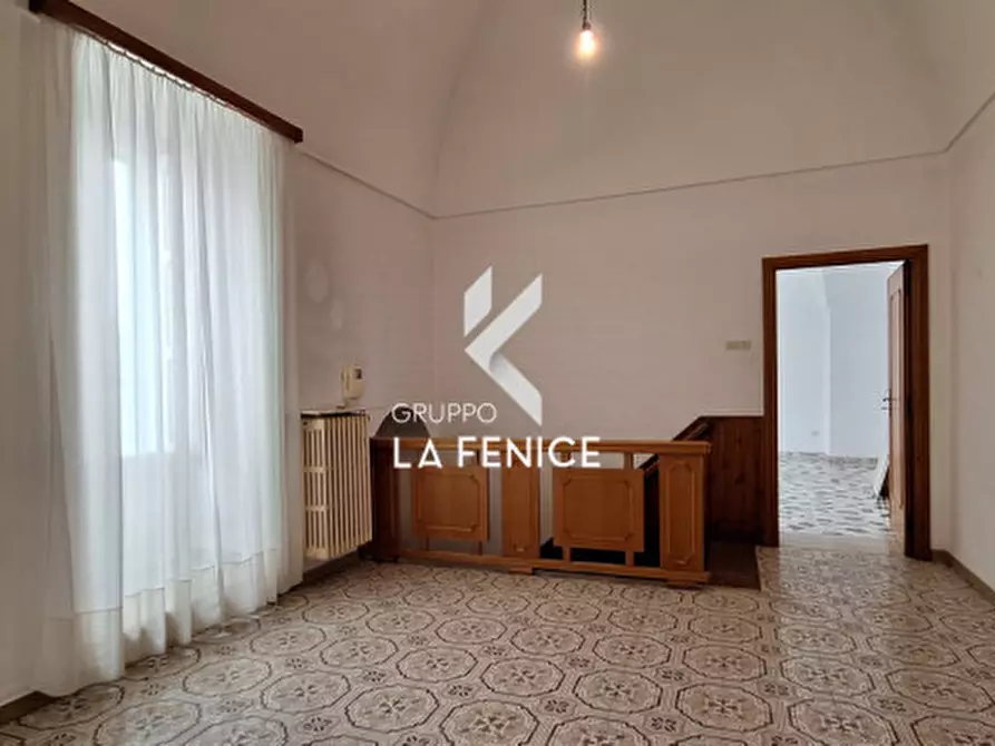 Immagine 4 di Casa indipendente in vendita  in Via Cesare Battisti a Locorotondo