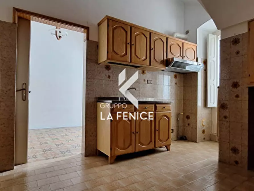 Immagine 5 di Casa indipendente in vendita  in Via Cesare Battisti a Locorotondo