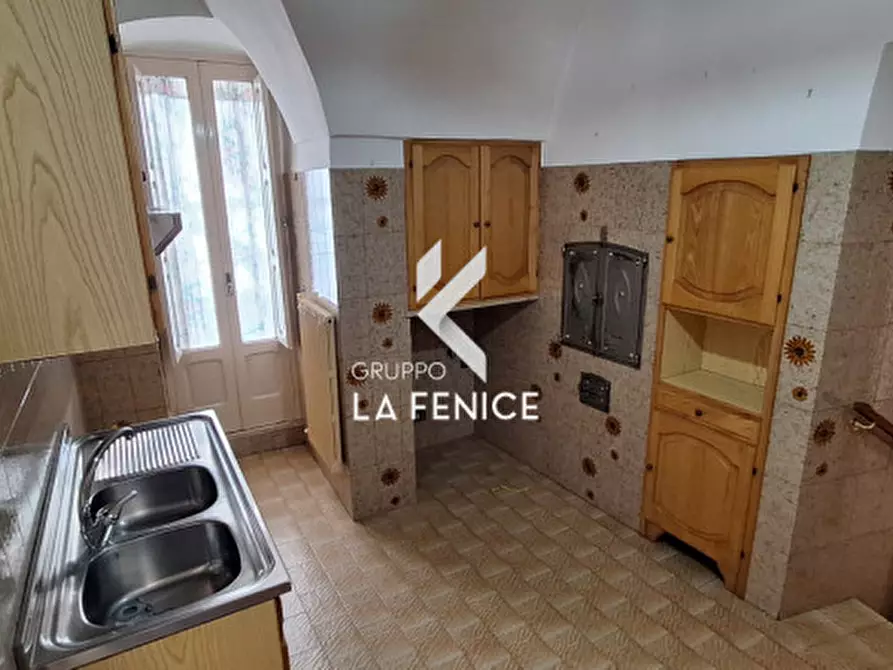 Immagine 6 di Casa indipendente in vendita  in Via Cesare Battisti a Locorotondo