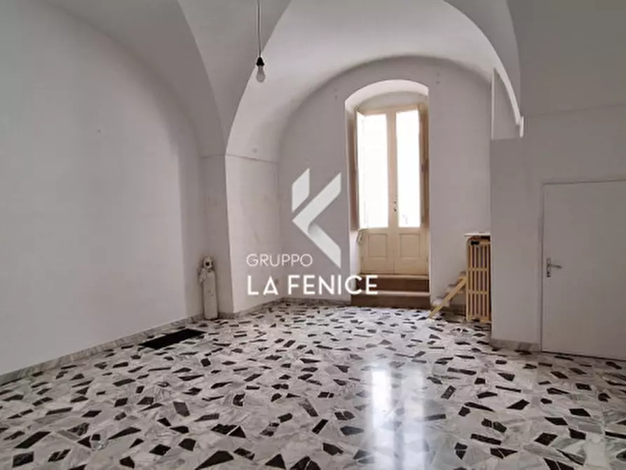 Immagine 11 di Casa indipendente in vendita  in Via Cesare Battisti a Locorotondo