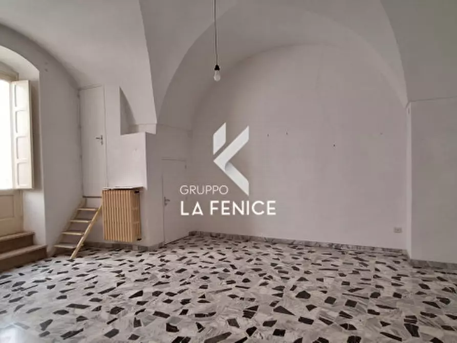 Immagine 12 di Casa indipendente in vendita  in Via Cesare Battisti a Locorotondo