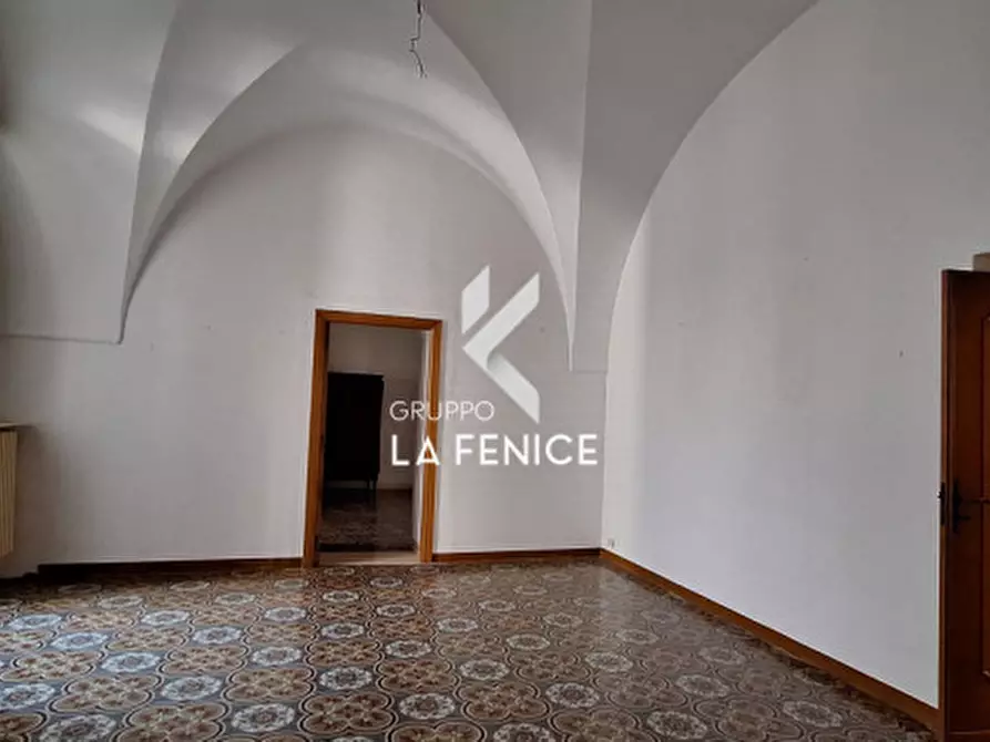 Immagine 15 di Casa indipendente in vendita  in Via Cesare Battisti a Locorotondo
