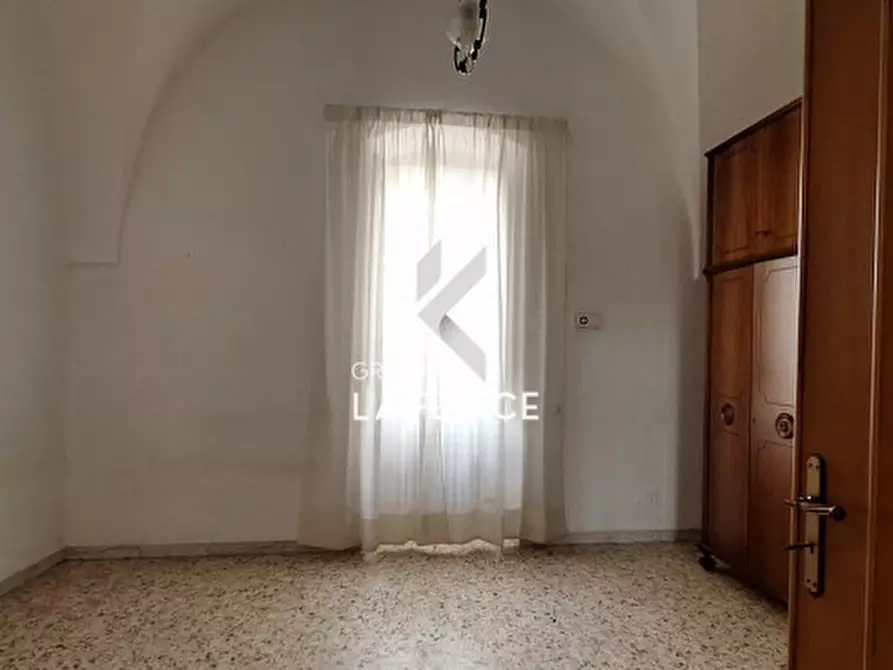 Immagine 22 di Casa indipendente in vendita  in Via Cesare Battisti a Locorotondo
