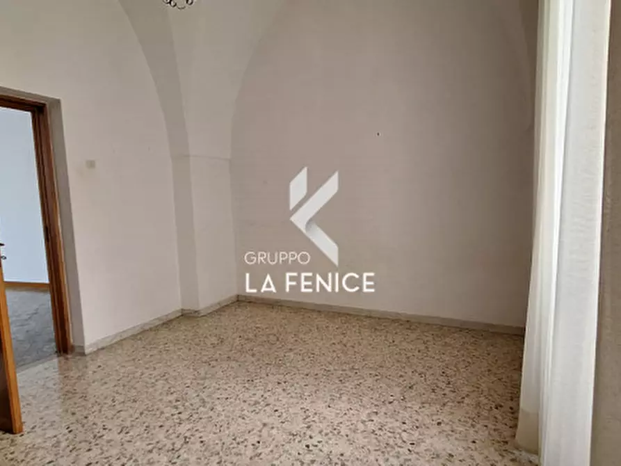 Immagine 23 di Casa indipendente in vendita  in Via Cesare Battisti a Locorotondo