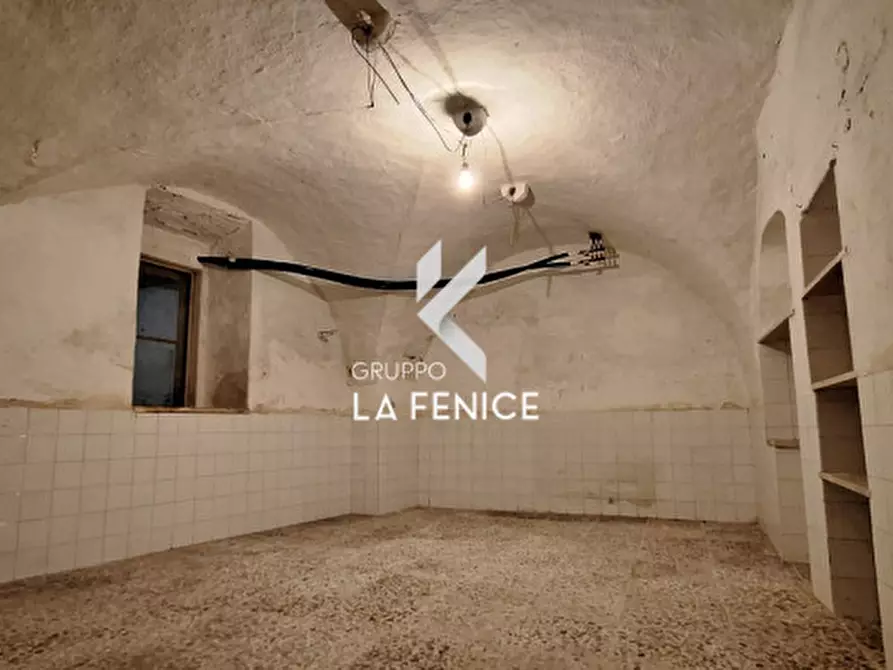 Immagine 27 di Casa indipendente in vendita  in Via Cesare Battisti a Locorotondo