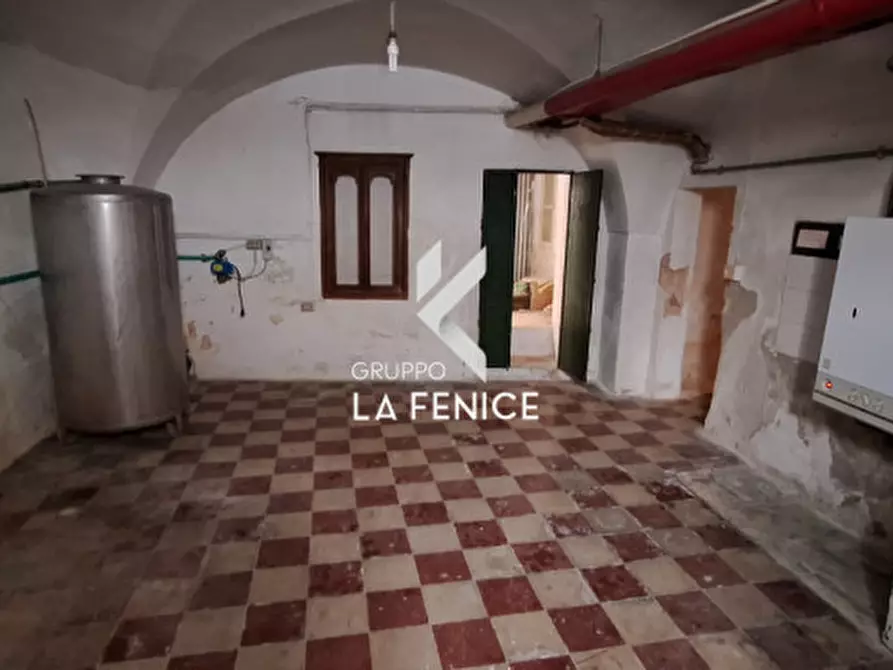 Immagine 30 di Casa indipendente in vendita  in Via Cesare Battisti a Locorotondo