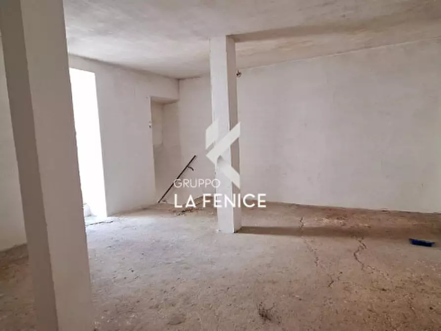 Immagine 36 di Casa indipendente in vendita  in Via Cesare Battisti a Locorotondo