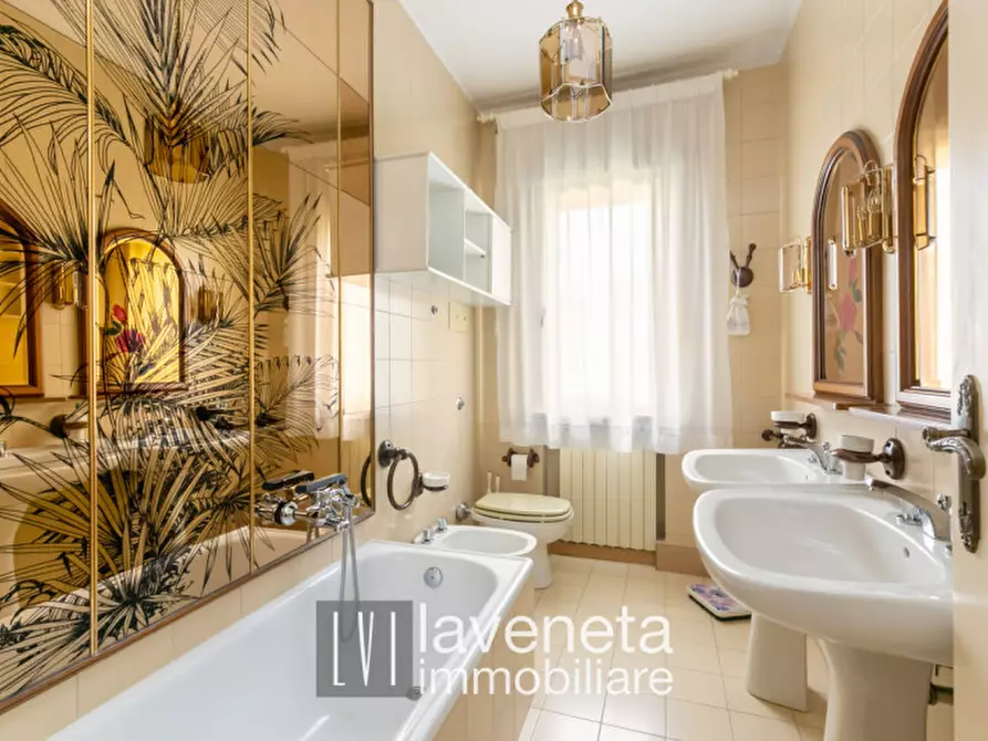 Immagine 21 di Villa in vendita  in via Amendola 5 a San Donà Di Piave