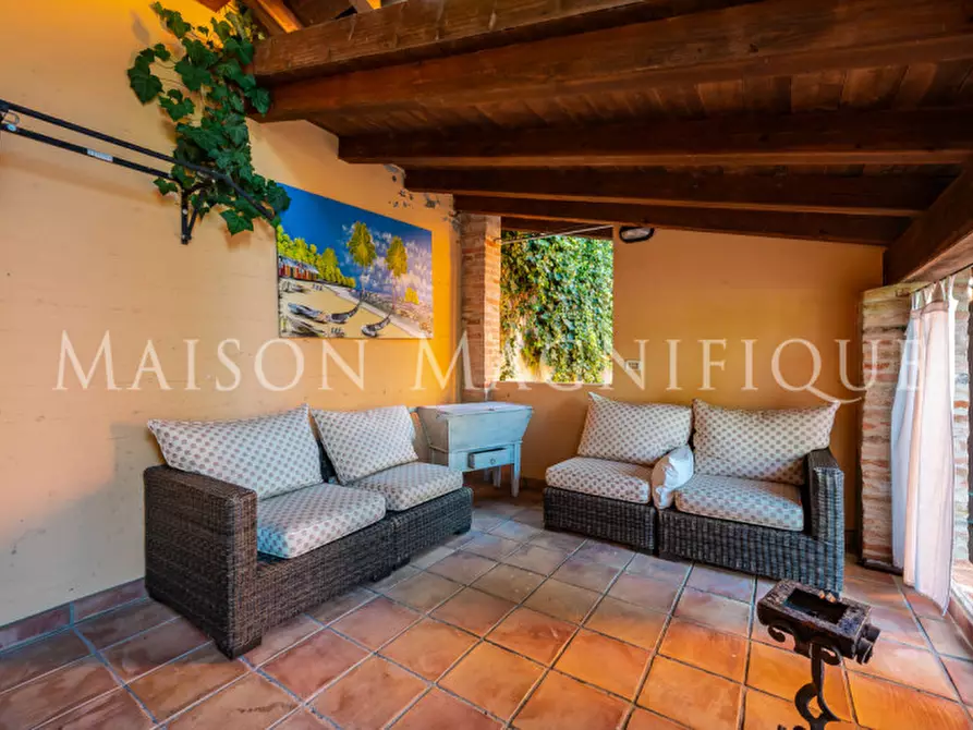 Immagine 6 di Villa in vendita  in via di barbiano a Bologna