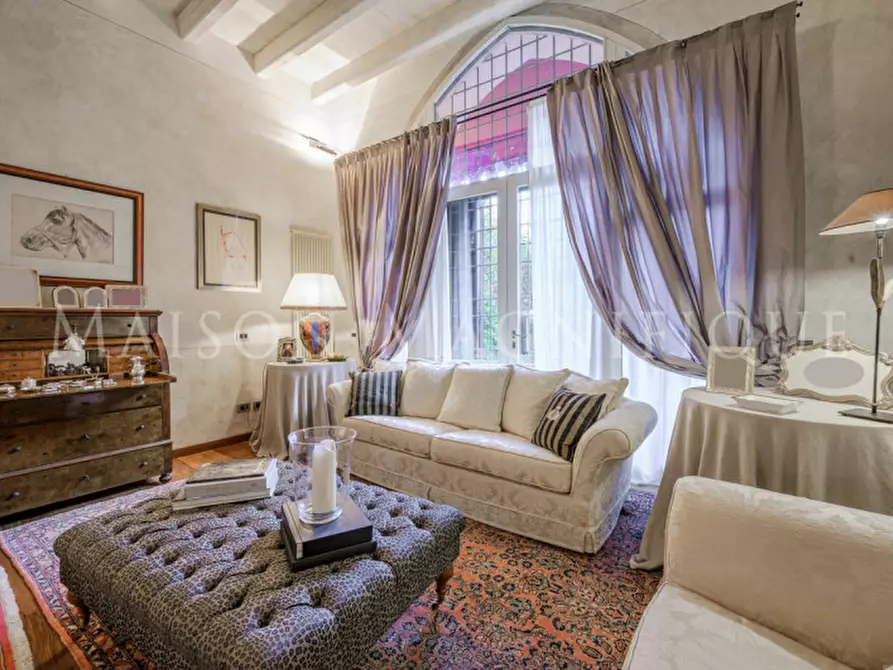 Immagine 7 di Villa in vendita  in via di barbiano a Bologna