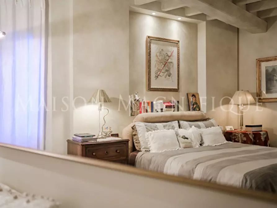 Immagine 9 di Villa in vendita  in via di barbiano a Bologna