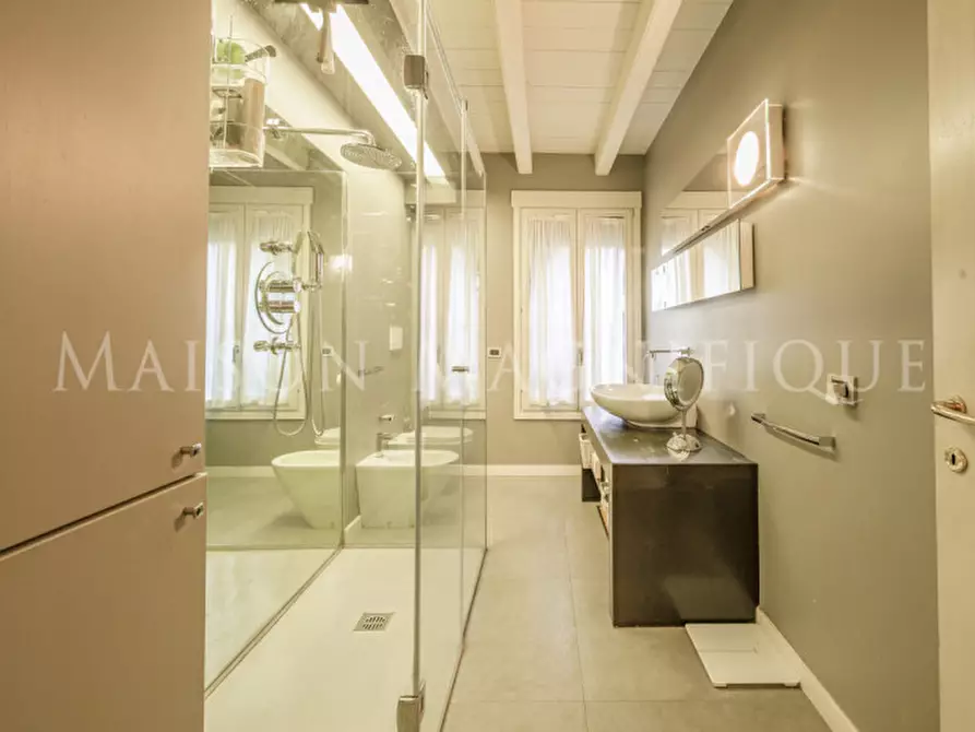 Immagine 44 di Villa in vendita  in via di barbiano a Bologna