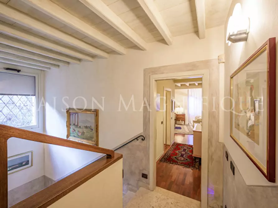 Immagine 47 di Villa in vendita  in via di barbiano a Bologna