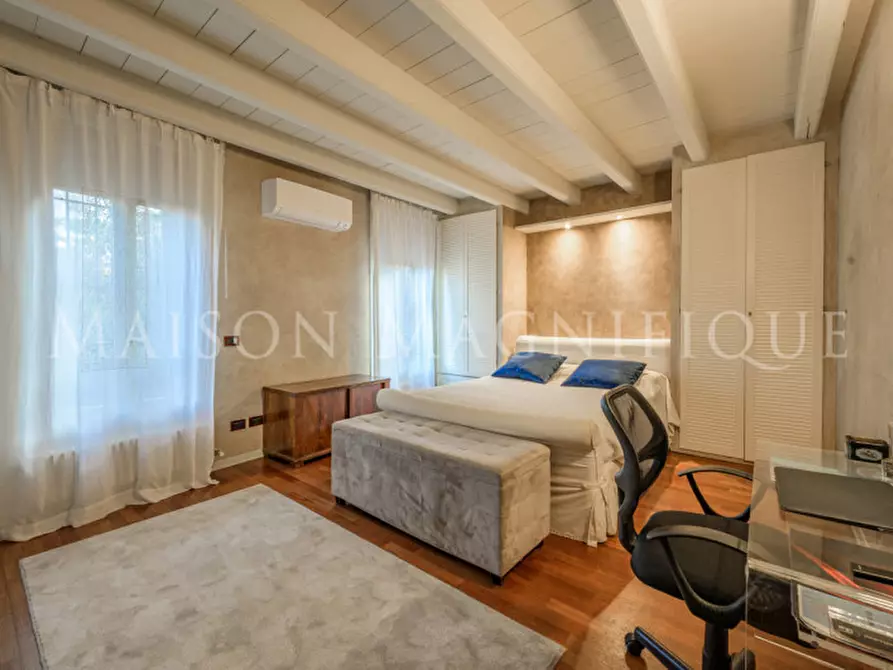 Immagine 48 di Villa in vendita  in via di barbiano a Bologna