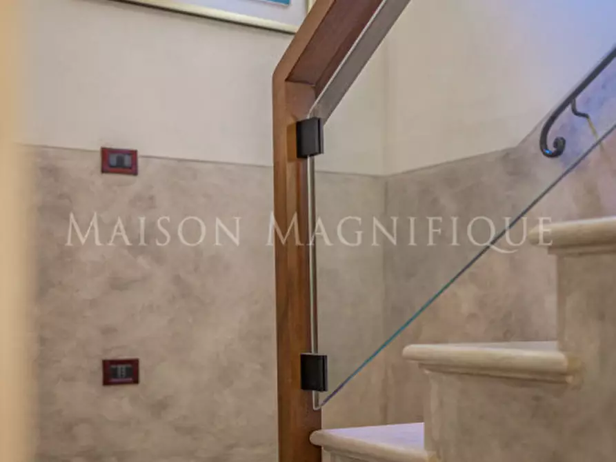 Immagine 52 di Villa in vendita  in via di barbiano a Bologna