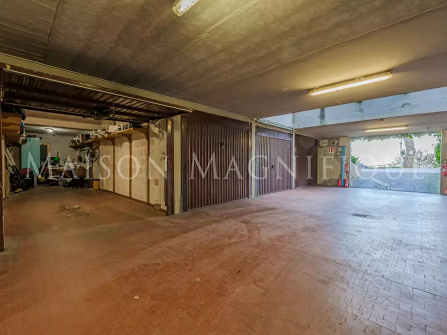 Immagine 58 di Villa in vendita  in via di barbiano a Bologna