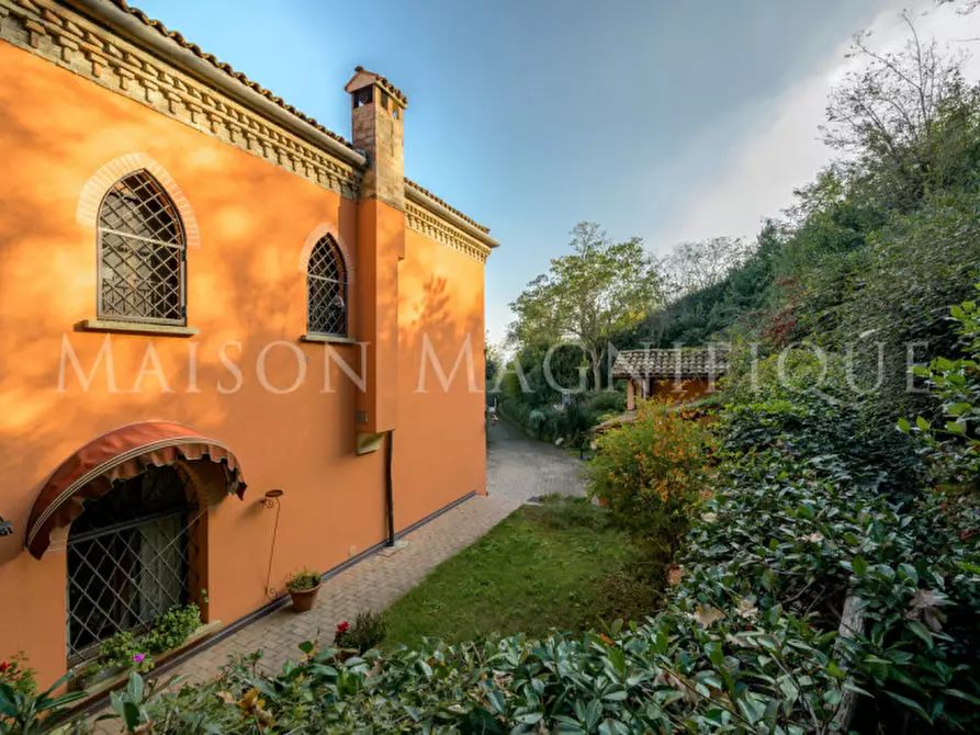 Immagine 60 di Villa in vendita  in via di barbiano a Bologna