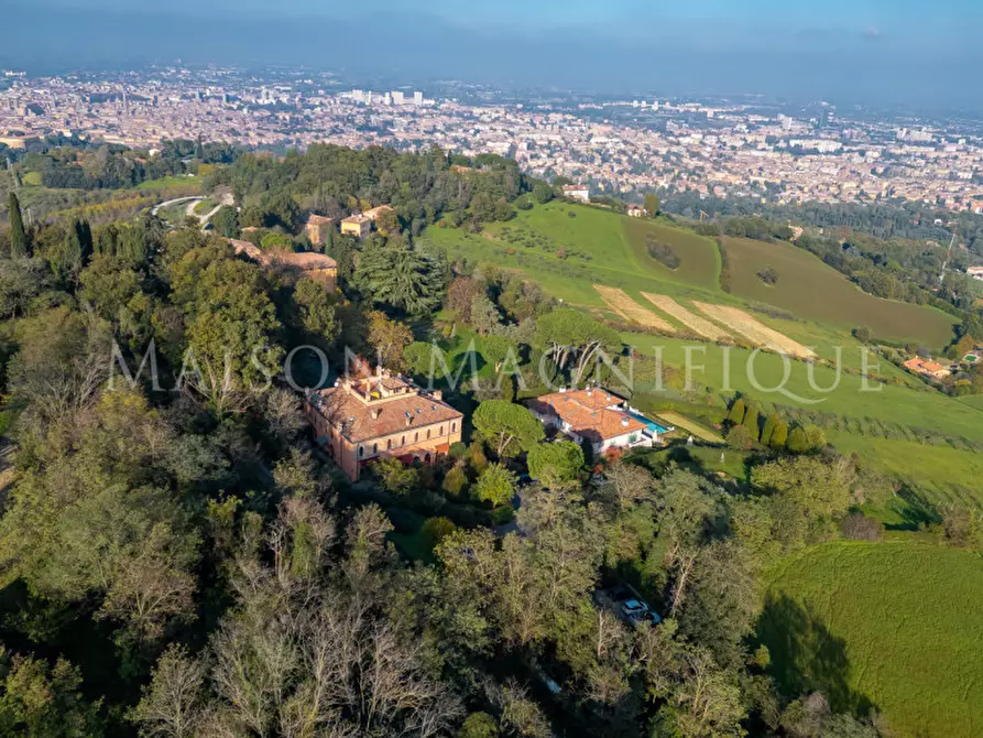 Immagine 64 di Villa in vendita  in via di barbiano a Bologna