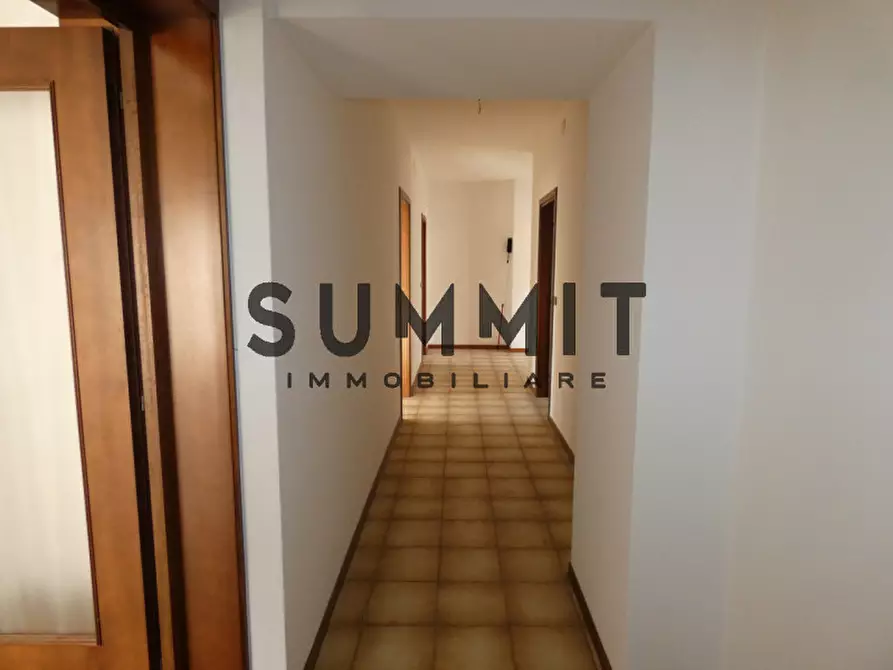 Immagine 10 di Appartamento in vendita  a Valli Del Pasubio