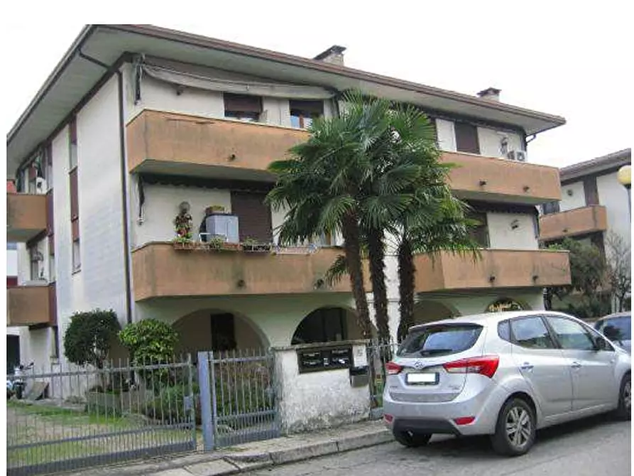 Immagine 1 di Appartamento in vendita  in via enaudi 11/c montegrotto pd a Montegrotto Terme