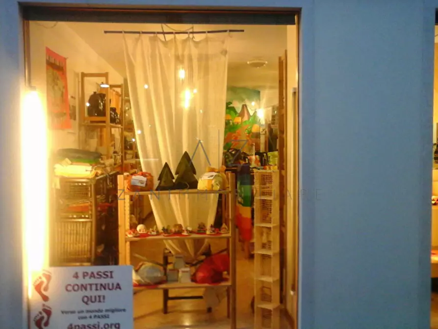 Immagine 3 di Negozio in affitto  a Castelfranco Veneto