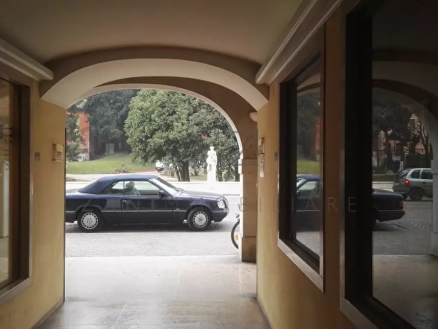 Immagine 22 di Negozio in affitto  a Castelfranco Veneto