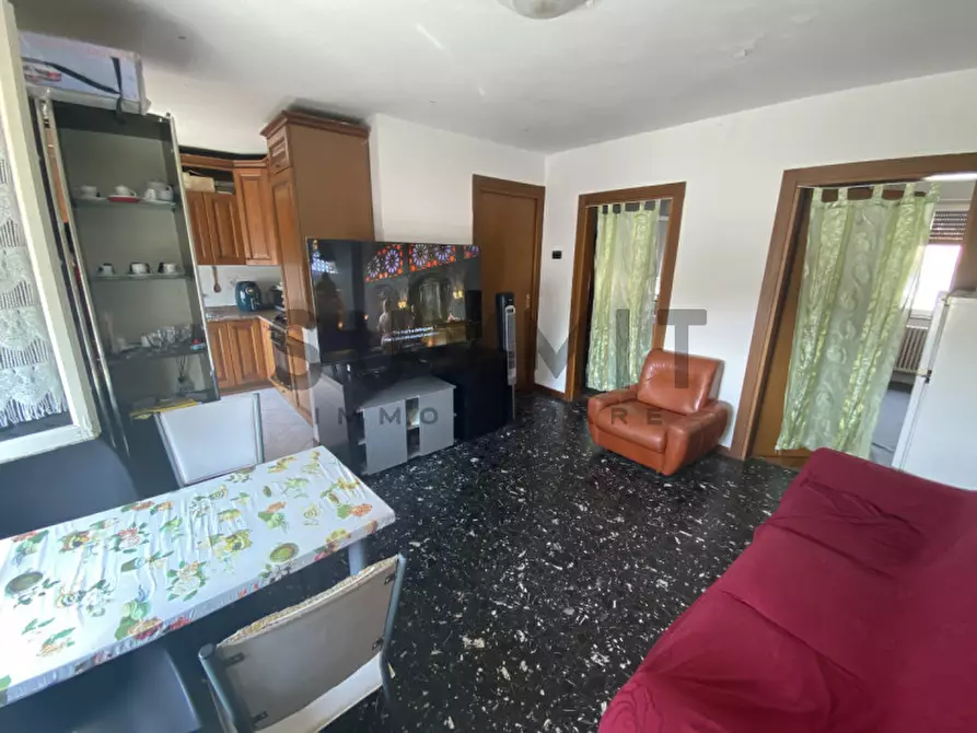 Immagine 4 di Appartamento in vendita  a Schio