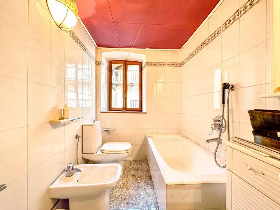 Immagine 17 di Casa indipendente in vendita  in frazione Carata via Artogna a Campertogno