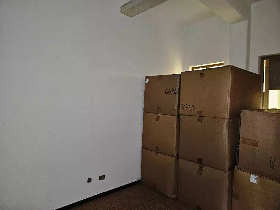 Immagine 3 di Laboratorio in vendita  in via guerci a Langhirano