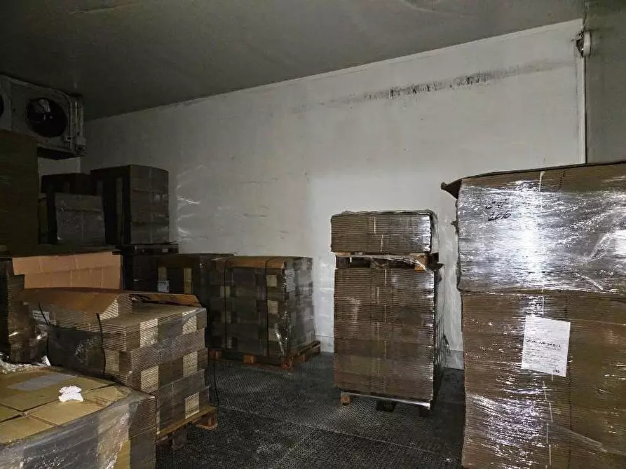 Immagine 10 di Laboratorio in vendita  in via guerci a Langhirano