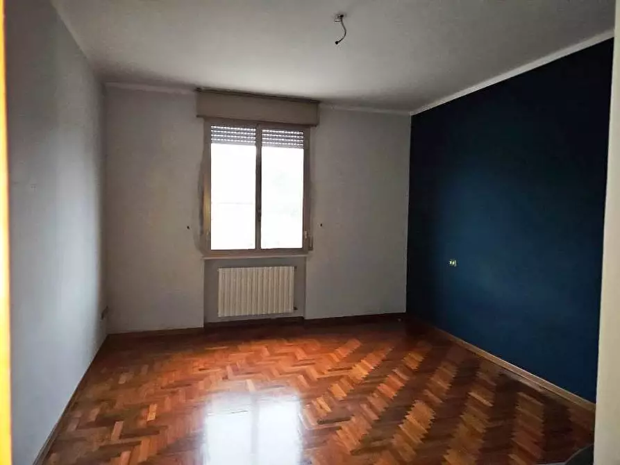 Immagine 22 di Laboratorio in vendita  in via guerci a Langhirano