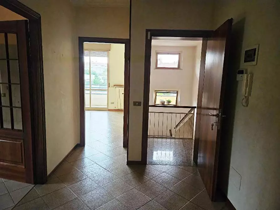 Immagine 24 di Laboratorio in vendita  in via guerci a Langhirano