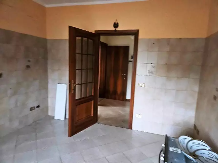 Immagine 26 di Laboratorio in vendita  in via guerci a Langhirano