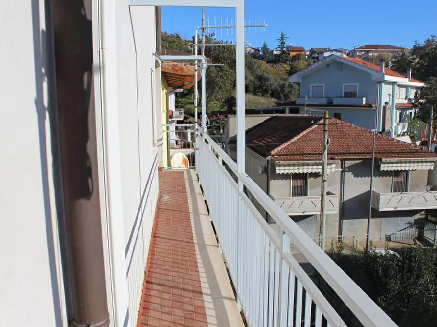 Immagine 16 di Appartamento in vendita  in via cervone 23 a Pescara