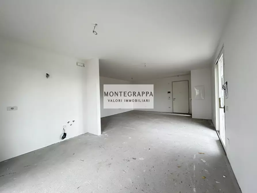 Immagine 9 di Appartamento in vendita  in Via Giotto a Castelfranco Veneto