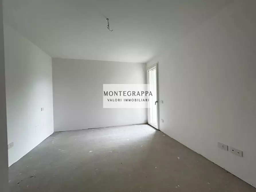 Immagine 13 di Appartamento in vendita  in Via Giotto a Castelfranco Veneto