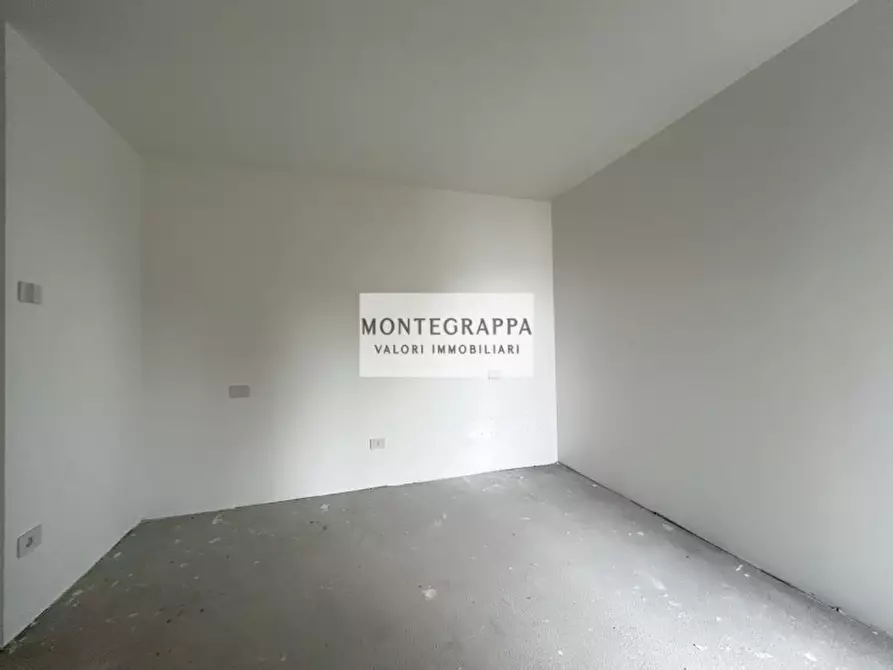 Immagine 14 di Appartamento in vendita  in Via Giotto a Castelfranco Veneto