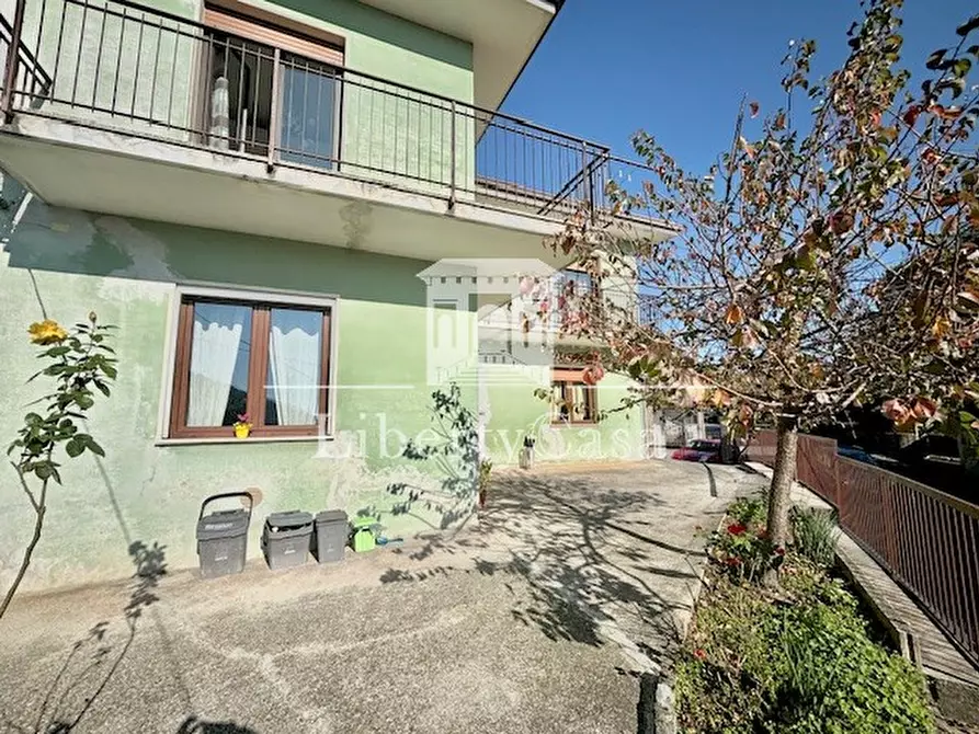 Immagine 1 di Villa in vendita  in Via Sant'antonio a Gavardo