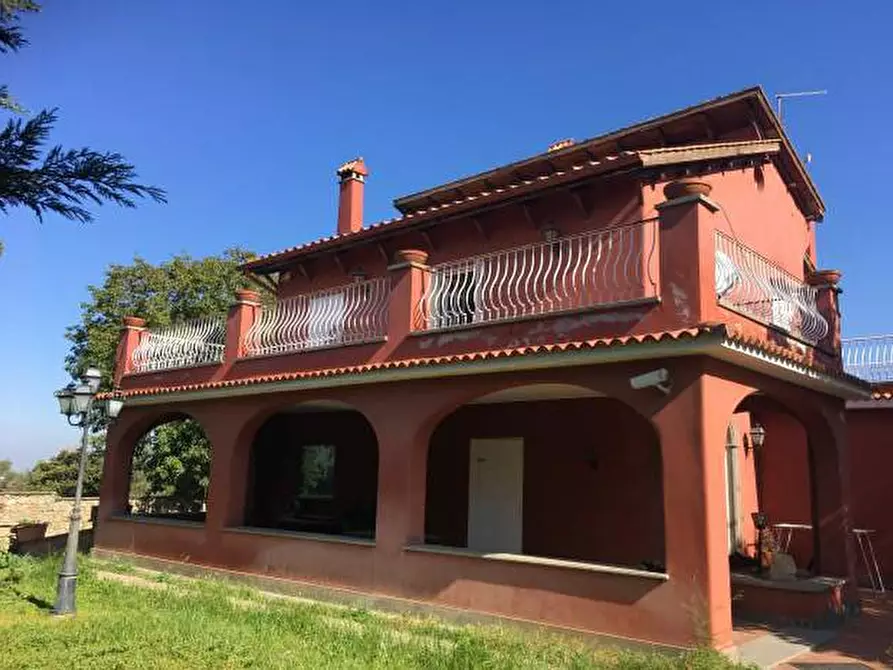 Immagine 1 di Villa in vendita  in VIA PANTANELLE a Ciampino