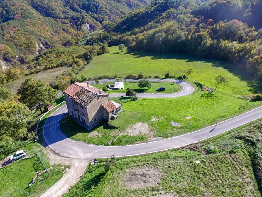 Immagine 1 di Rustico / casale in vendita  in Valenzano a Sestino