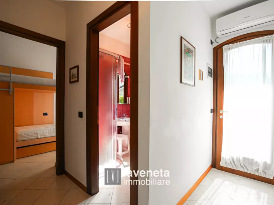 Immagine 4 di Casa trifamiliare in vendita  a Caorle