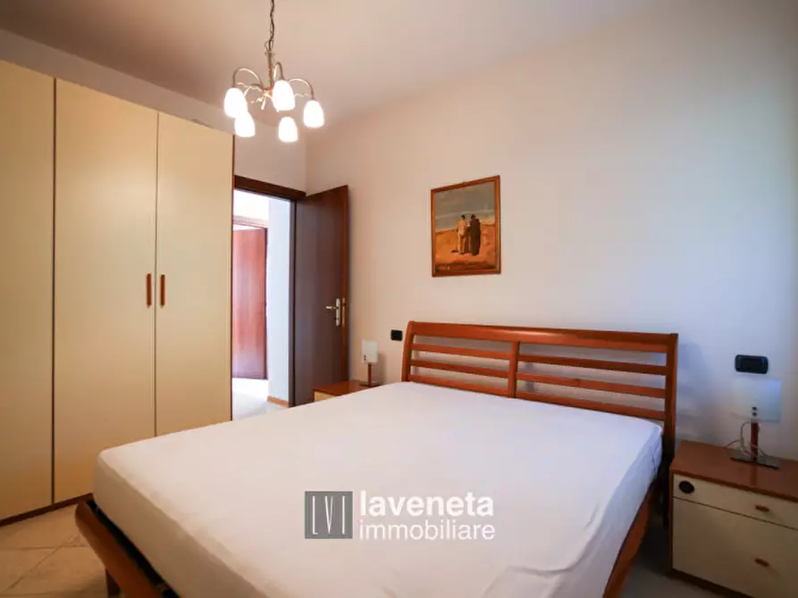 Immagine 6 di Casa trifamiliare in vendita  a Caorle