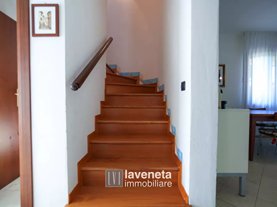 Immagine 9 di Casa trifamiliare in vendita  a Caorle